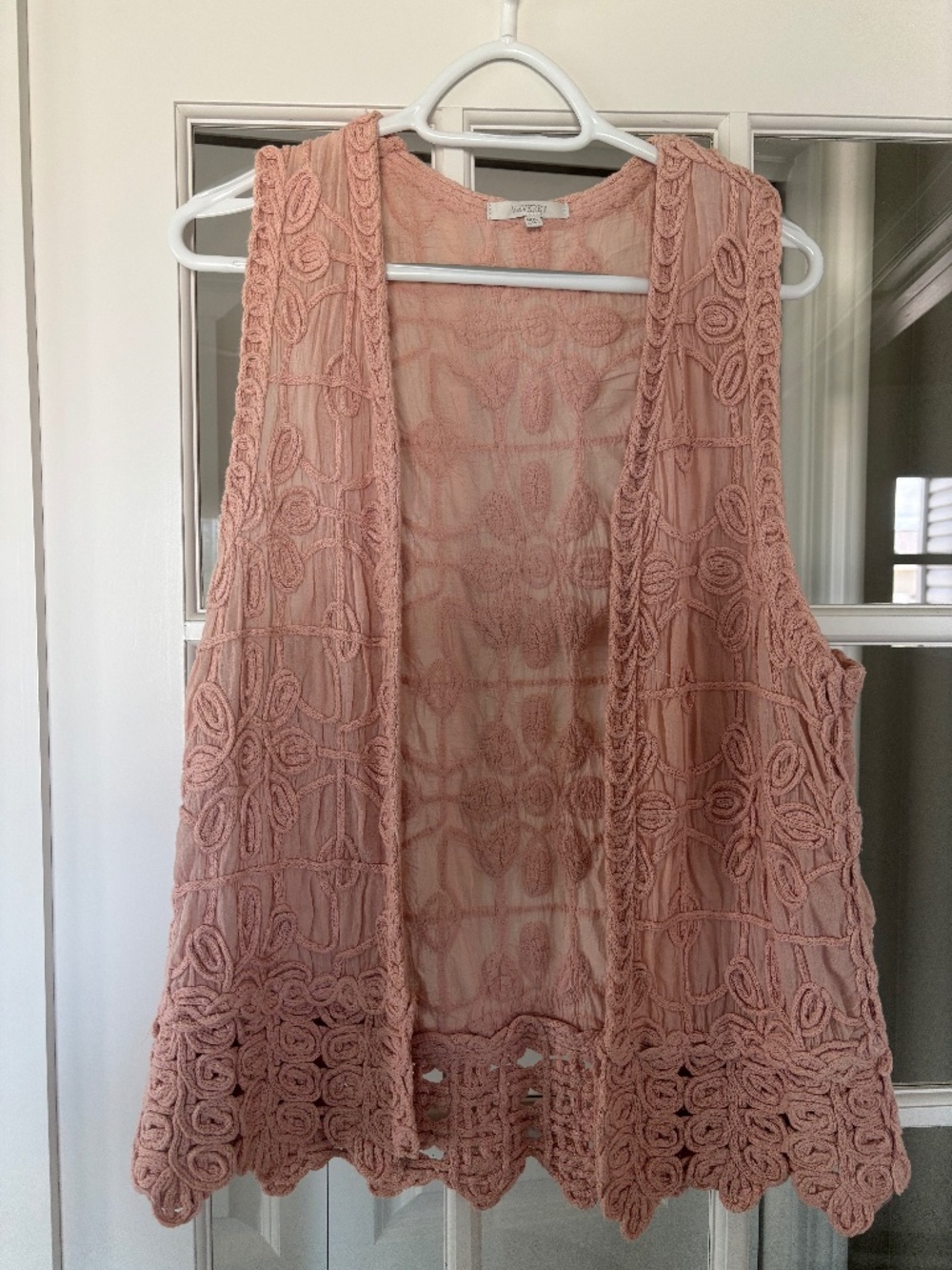 Veveret Rose colored vest. Medium